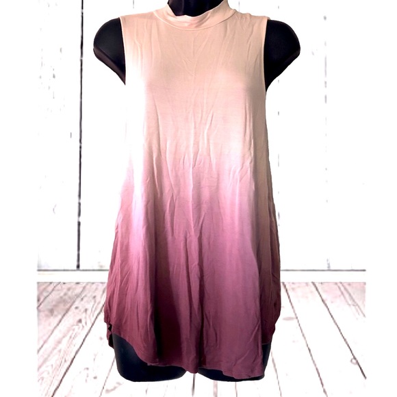 American Eagle Outfitters Tops - ⚡️ 5/$15 ⚡️ American Eagle | Soft & Sexy Dip Dye Tunic | M